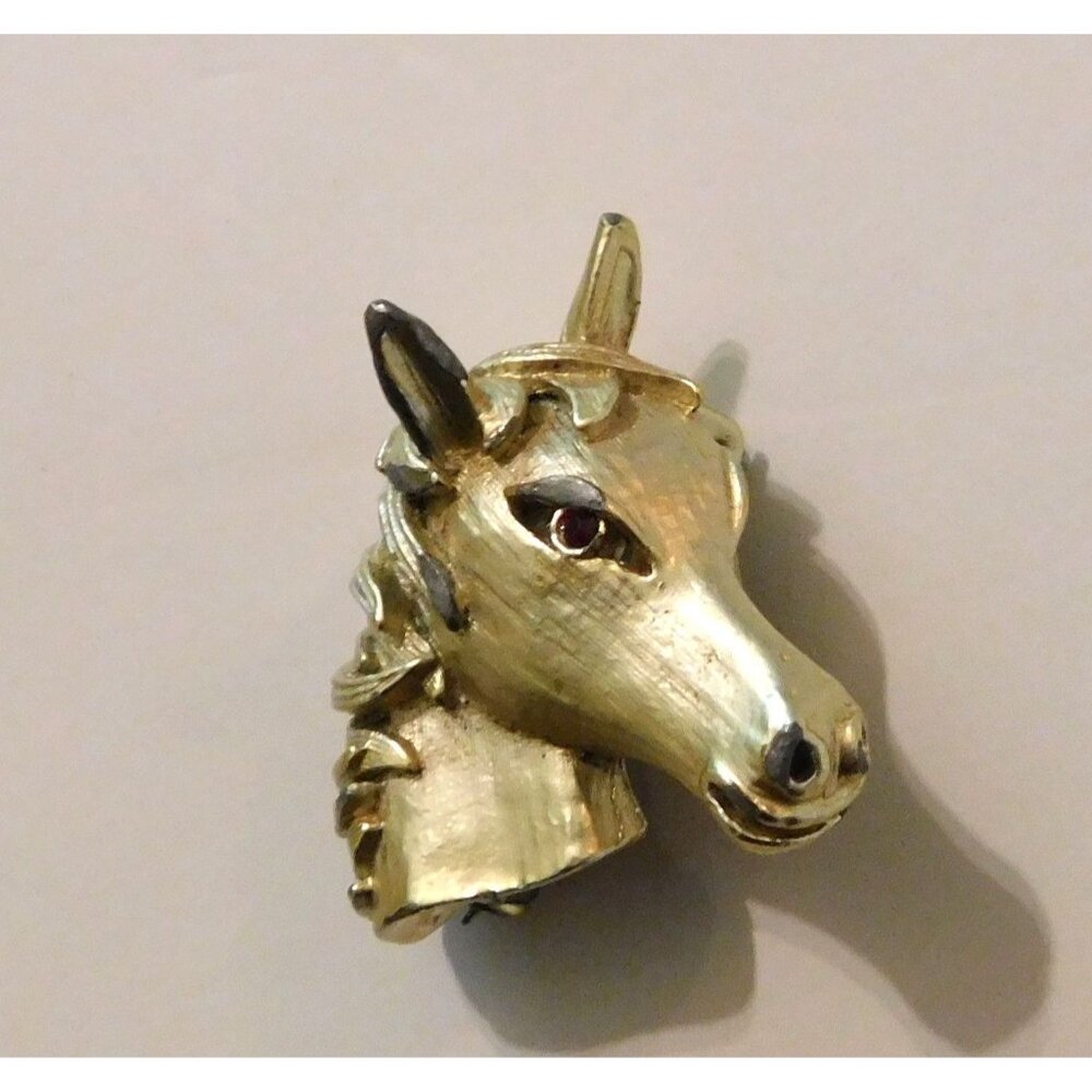 Vintage Horse Head Brooch Red Eye Accent Equestrian Jewelry Piece Gold Tone